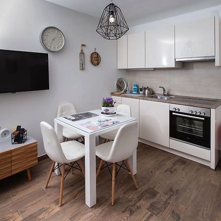 Apartment Stina Podstrana Bagian luar foto